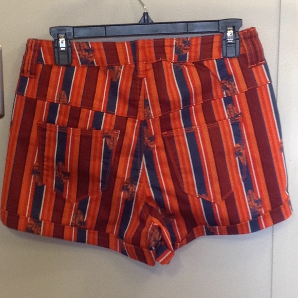 Her Universe Star Wars Solo striped shorts Sz.9 - Picture 3 of 6